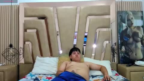 Steven Pooh online show from 12.21.24