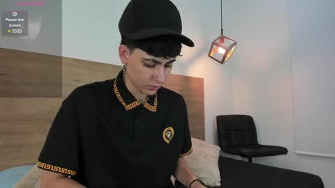 stivenbenet1 online show from 01.28.25