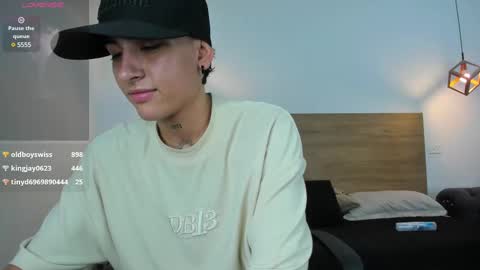 stivenbenet1 online show from 02.11.25