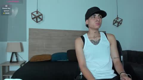 stivenbenet1 online show from 02.28.25