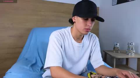 stivenbenet1 online show from 10.24.25