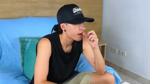 stivenbenet1 online show from 10.27.25