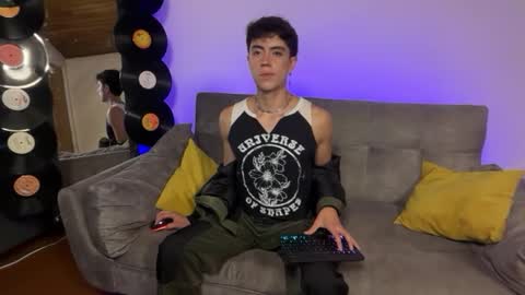 Snapshot of stolas_ying chatting on 02.12.26 Stolas online show from 02.12.26