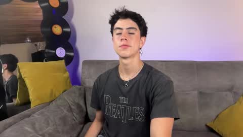 Snapshot of stolas_ying chatting on 02.22.26 Stolas online show from 02.22.26