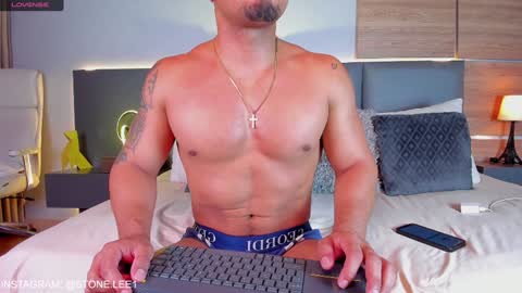 Snapshot of stone_lee_ chatting on 01.19.25 Stone Lee  online show from 01.19.25