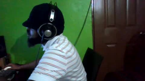 Snapshot of stonehardbbcdick2 chatting on 02.12.25 stonehardbbcdick2 online show from 02.12.25