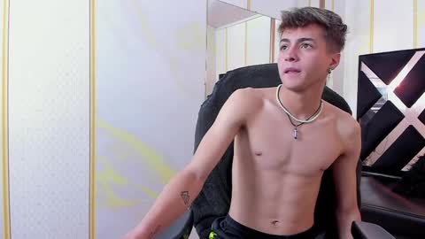 Snapshot of stonne69 chatting on 03.07.25 stonne69 online show from 03.07.25