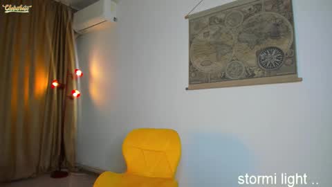 Snapshot of stormi_light chatting on 11.21.25 Stormi online show from 11.21.25