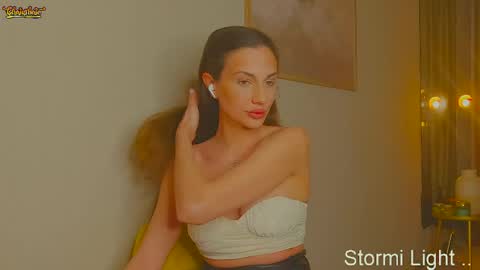 Snapshot of stormi_light chatting on 05.13.26 Stormi online show from 05.13.26