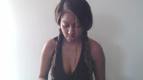 Snapshot of stormihills chatting on 04.25.26 Sweety Stormi online show from 04.25.26