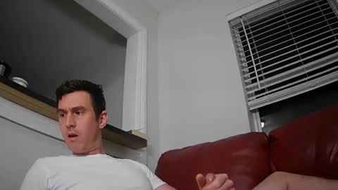 Snapshot of str8stuntcox chatting on 10.29.25 Str8StuntCox online show from 10.29.25