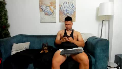 Snapshot of straight__friends chatting on 04.19.26 straight__friends online show from 04.19.26