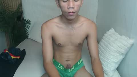 Snapshot of straight_moreno69 chatting on 04.21.26 James online show from 04.21.26