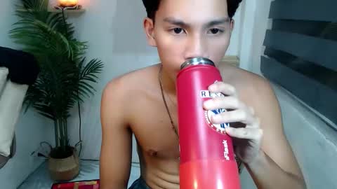 Snapshot of straight_moreno69 chatting on 04.28.26 James online show from 04.28.26