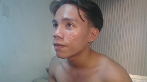 Snapshot of straight_moreno69 chatting on 05.10.26 James online show from 05.10.26