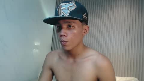 Snapshot of straight_moreno69 chatting on 05.12.26 James online show from 05.12.26