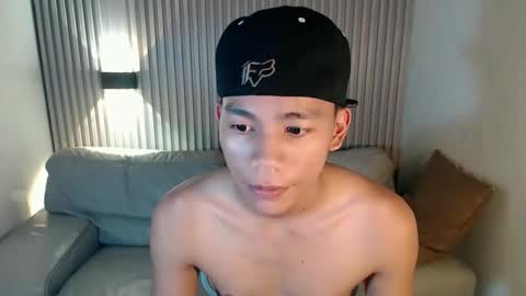 Snapshot of straight_moreno69 chatting on 05.18.26 James online show from 05.18.26