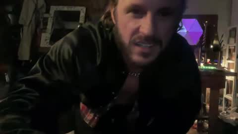 Snapshot of straightishd chatting on 04.07.26 Cowboy Zuhly online show from 04.07.26