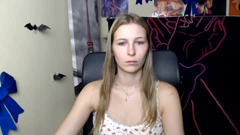 Snapshot of stranger_giirl chatting on 07.18.26 Amalia online show from 07.18.26