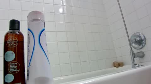 Snapshot of strangestslut chatting on 10.02.25 strangestslut online show from 10.02.25