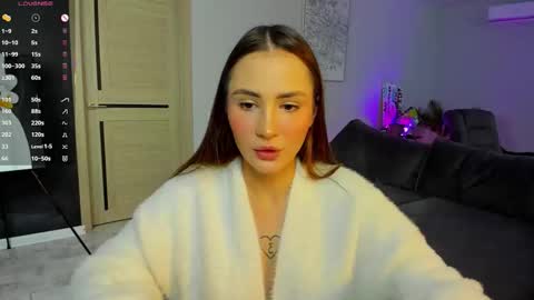 Laura online show from 10.24.25