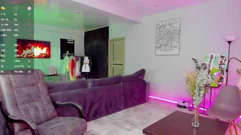 Laura online show from 10.26.25