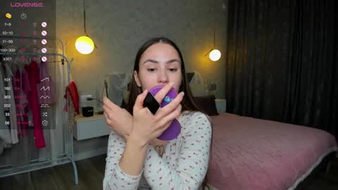 Snapshot of straw_juice chatting on 02.16.26 Laura online show from 02.16.26