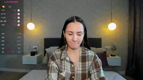 Snapshot of straw_juice chatting on 04.26.26 Laura online show from 04.26.26