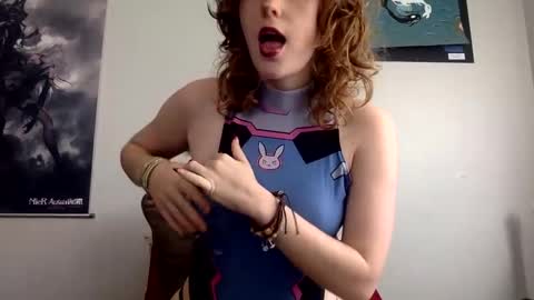 strawb3rrymilkk online show from 10.01.25