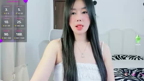 Snapshot of strawberry_loveee chatting on 12.14.25 strawberry_loveee online show from 12.14.25