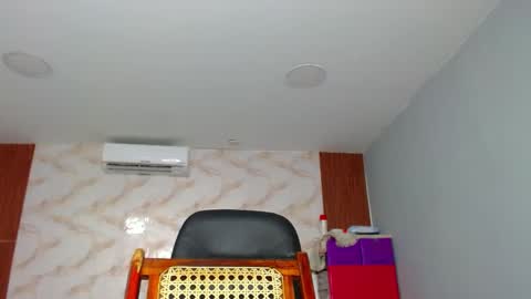 Snapshot of strong_george1 chatting on 01.24.25 strong_george1 online show from 01.24.25