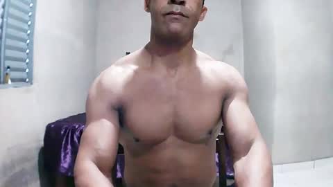Snapshot of strongdaddyfantastic chatting on 04.25.26 strongdaddyfantastic online show from 04.25.26