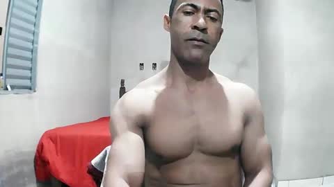 Snapshot of strongdaddyfantastic chatting on 06.09.26 strongdaddyfantastic online show from 06.09.26