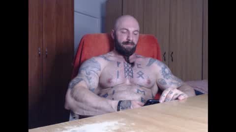 Snapshot of strongivan chatting on 09.29.25 StrongIvan online show from 09.29.25