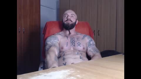 Snapshot of strongivan chatting on 10.23.25 StrongIvan online show from 10.23.25