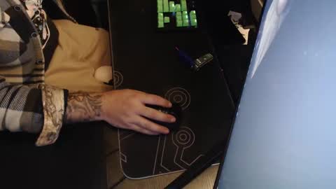 Snapshot of stud69861714 chatting on 09.15.25 stud69861714 online show from 09.15.25