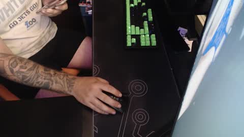 Snapshot of stud69861714 chatting on 09.19.25 stud69861714 online show from 09.19.25