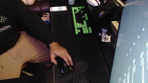 Snapshot of stud69861714 chatting on 09.28.25 stud69861714 online show from 09.28.25