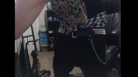 Snapshot of studbeltbro chatting on 02.01.25 studbeltbro online show from 02.01.25