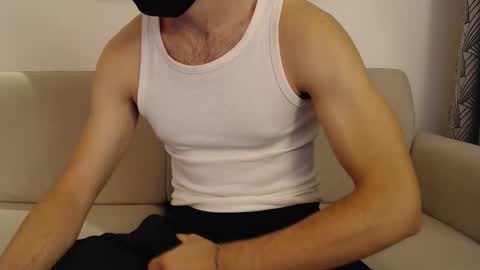 Stud From Paris online show from 11.19.25