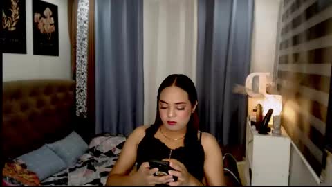 Snapshot of studqueendomi chatting on 04.16.26 studqueendomi online show from 04.16.26