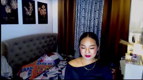 Snapshot of studqueendomi chatting on 04.19.26 studqueendomi online show from 04.19.26