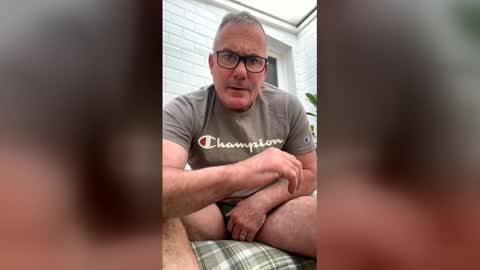 Snapshot of stumpyj2266 chatting on 04.28.26 stumpyj2266 online show from 04.28.26