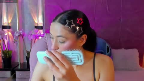 Snapshot of stusha chatting on 06.14.26 Stusha online show from 06.14.26