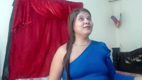 Stylevoluptuousvycky online show from 02.16.25