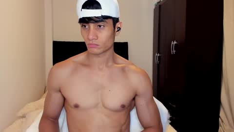 Snapshot of stylish_men chatting on 09.25.25 stylish men online show from 09.25.25