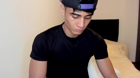 Snapshot of stylish_men chatting on 09.28.25 stylish men online show from 09.28.25