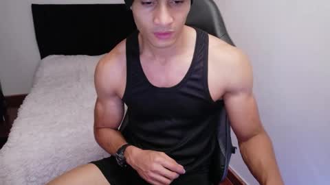 Snapshot of stylishman01 chatting on 06.02.26 stylish man online show from 06.02.26