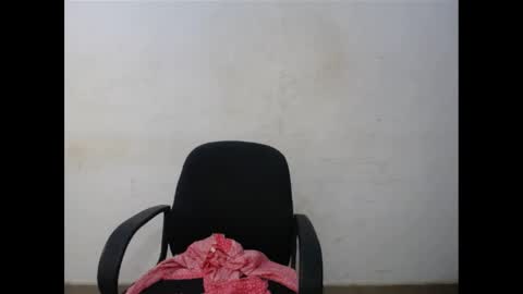 Snapshot of subirababy chatting on 04.21.26 subira online show from 04.21.26