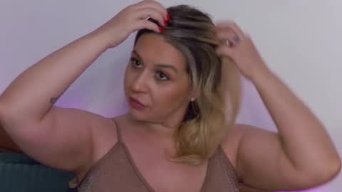 Snapshot of sublimecarla chatting on 09.11.25 Carla online show from 09.11.25